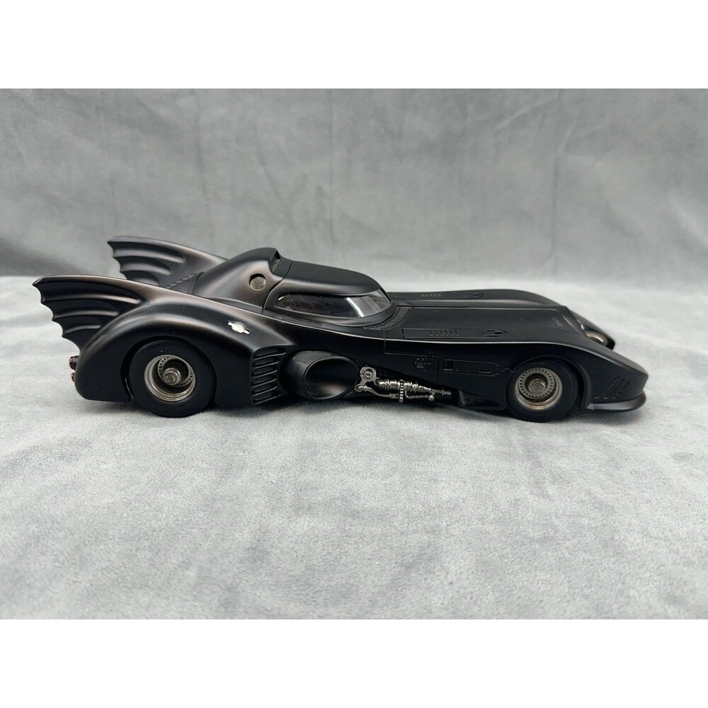 Hot Wheels 1989 Batman Batmobile 1:18 Scale Diecast Metal Mattel 2003 LOOSE